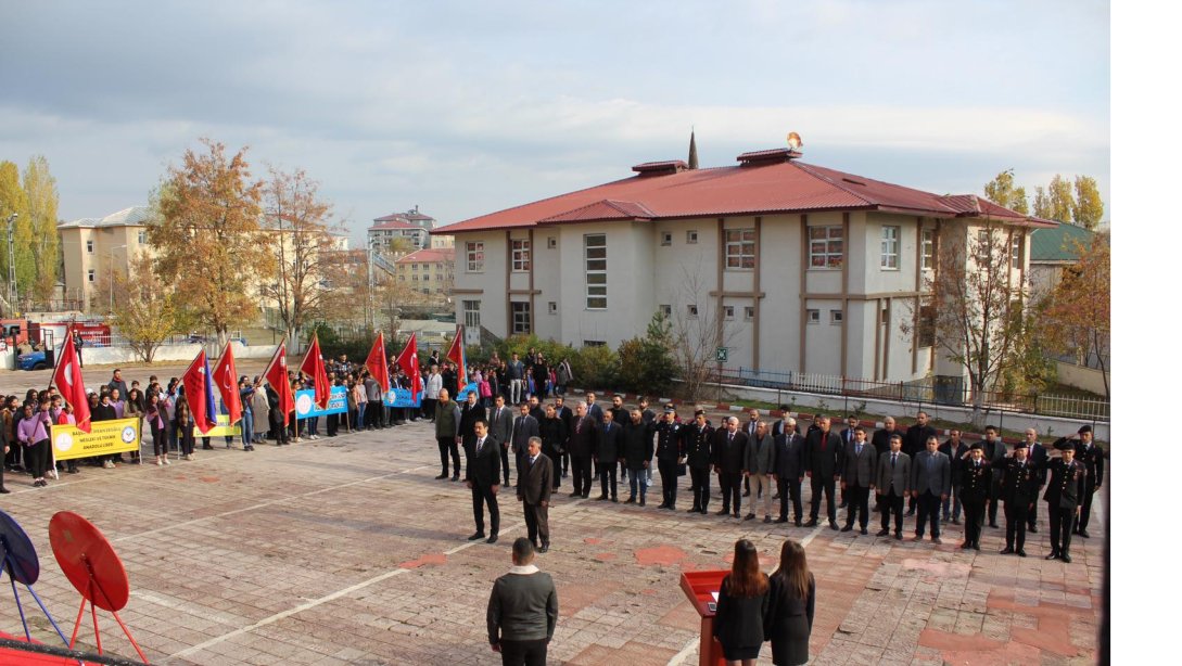Hamur'da Atatürk'ü Anma Töreni Düzenlendi
